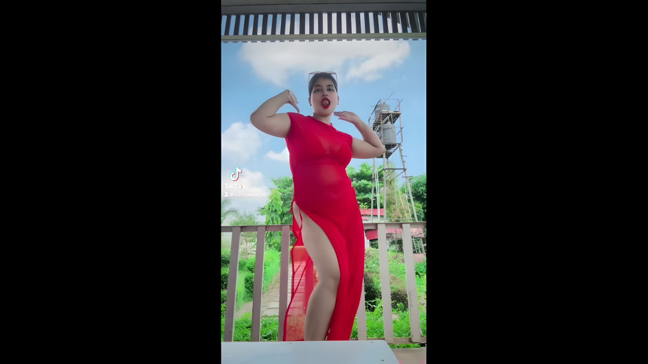 Bengali Chubby Mal Shaving Pussy 8