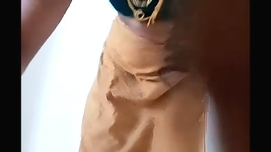 Tamil Aunty Showing All