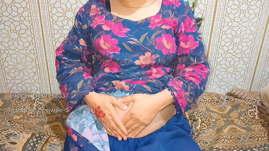 Desi Red Lipstick Bahbi Boobs Show with Pregnant