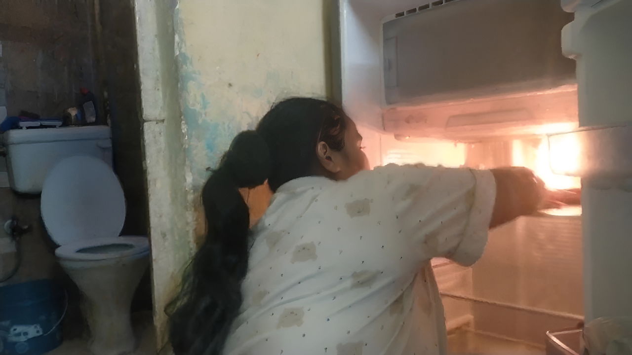 Horny Stepmom Shares Bed with Step Son & Rides His Cock Till Creampie