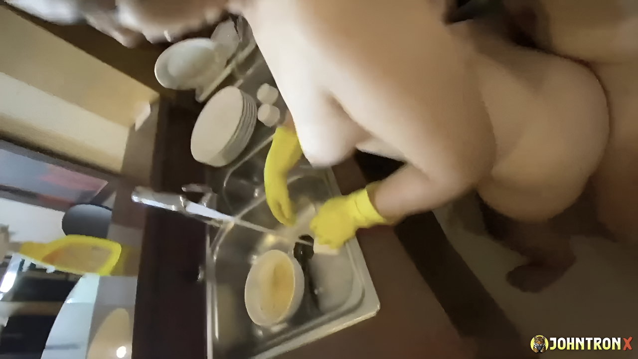 Naked Thai Maid Fucked in Kitchen with Rubber Gloves My Desi