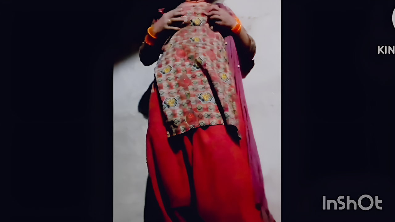 Hot Desi Girl Masturbates