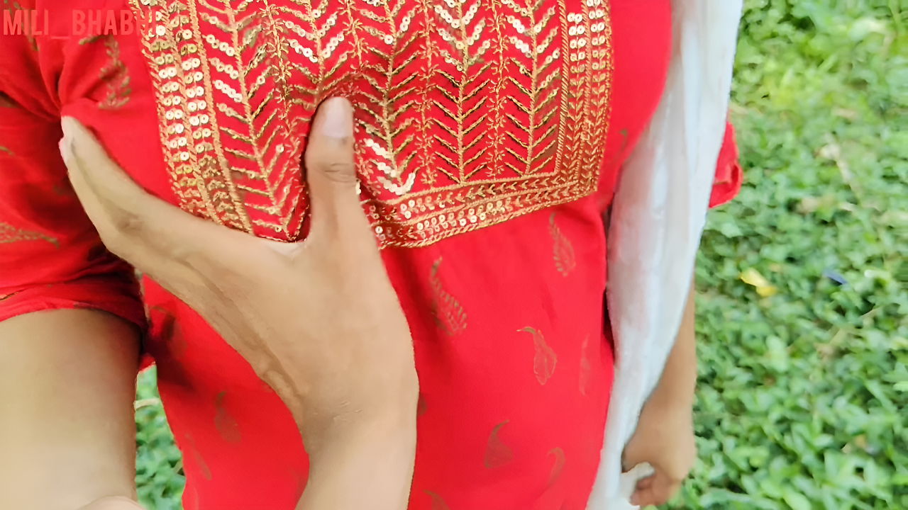 Village Hot Girl XXX in Jungle Hindi Audio Sex, Desi Local Jungle Sex Video