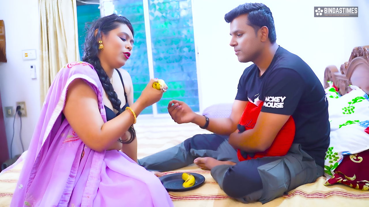 Desi MILF Bhabhiji Wants to Eat the Bananas of Her Brother-in-law’s Big Cock