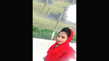 Showing to lover