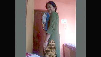 Assamese Bhabhi Showing Her Ass and Boobs