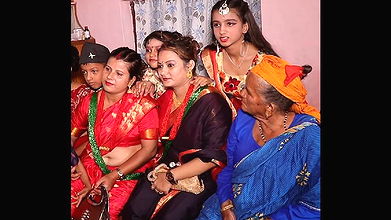 Nepali Lady Open Navel Show