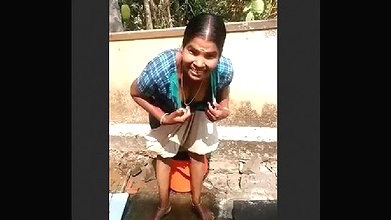 Mallu Maid Showing Her boobs for Owner