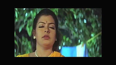Hot mallu aunty romantic scene (1)