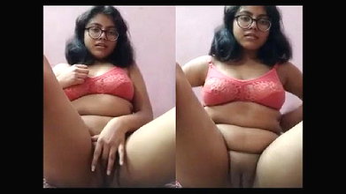 Beautiful Cute Bengali Horny Girl Pussy Rubbing And Fingering