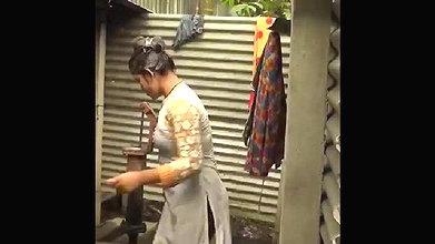 Bangladeshi Girl Hot Bath