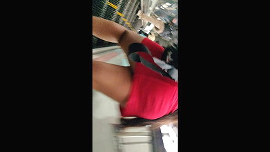 Desi young babe fleshy thighs closeup on escalator