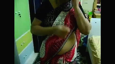 hyderabadi exibitionist wife navel show