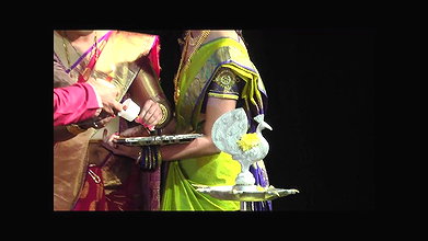 Kannada aunty sexy big navel.mkv