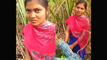 Desi lover caught on outdoor