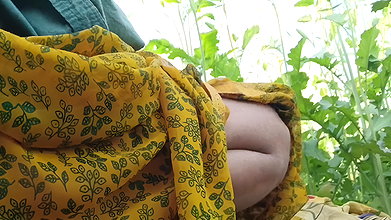 Bhabhi ke khet mai sarso ke beech pela – My Desi MMS