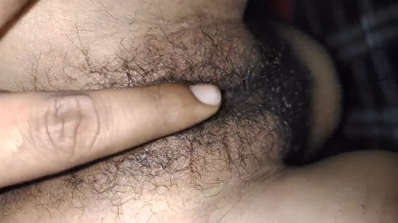 Wednesday ko room par Bf k sath