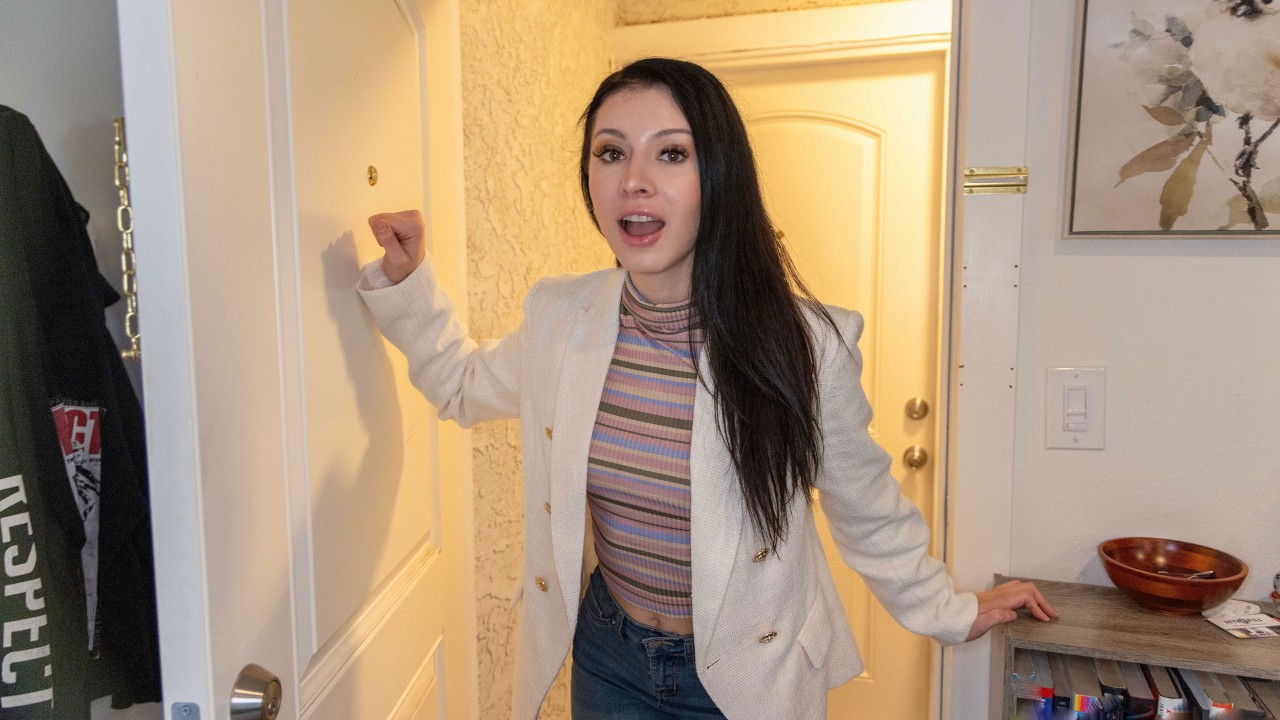Little Puck – Big Tit MILFs