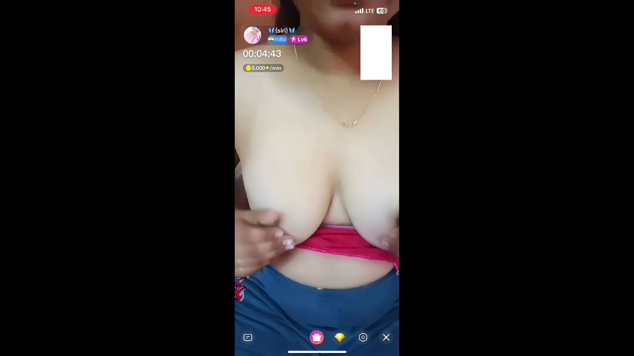 Siri Full Nude Show