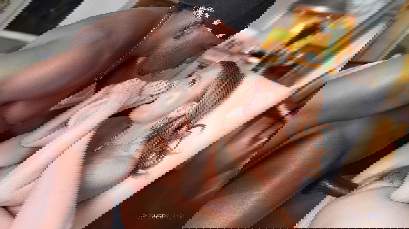 Reya Lovenlight – Finishing In Squirting Pussy