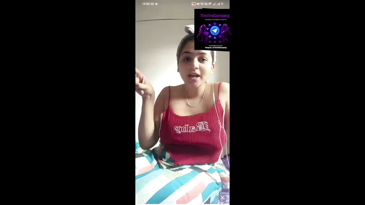 Shona Darling Topless in Bathroom