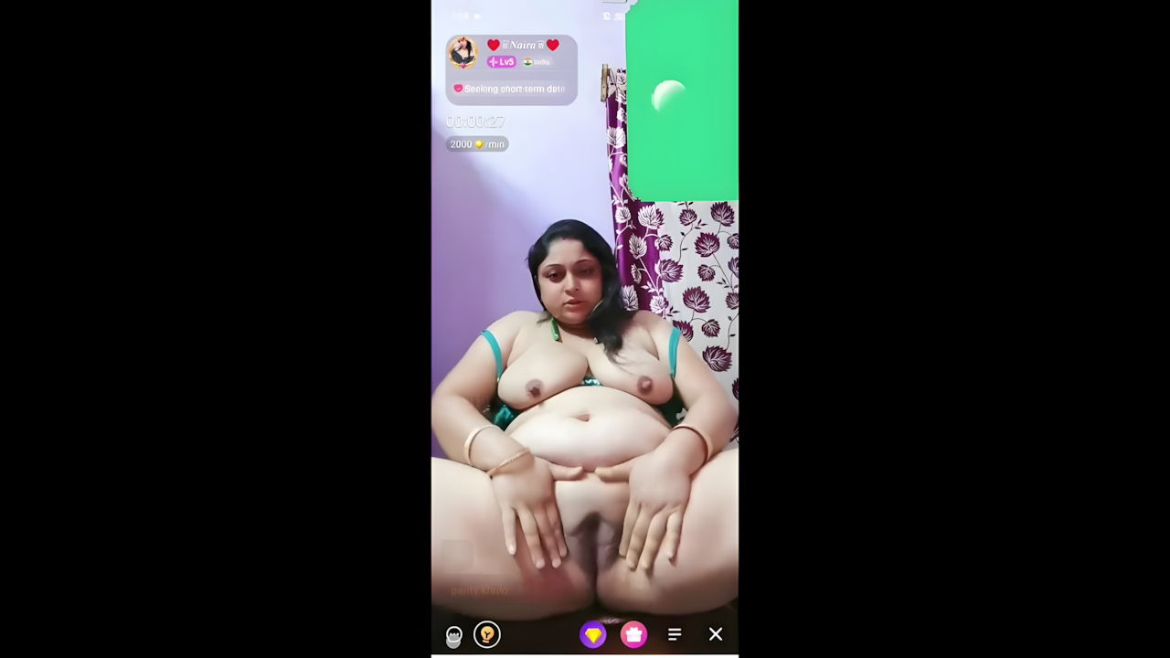 Naira bhabhi Very horny full nude show