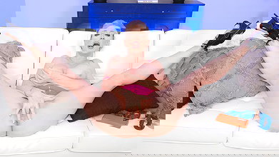 Dee Williams – MILF Squirts For The Neighbor