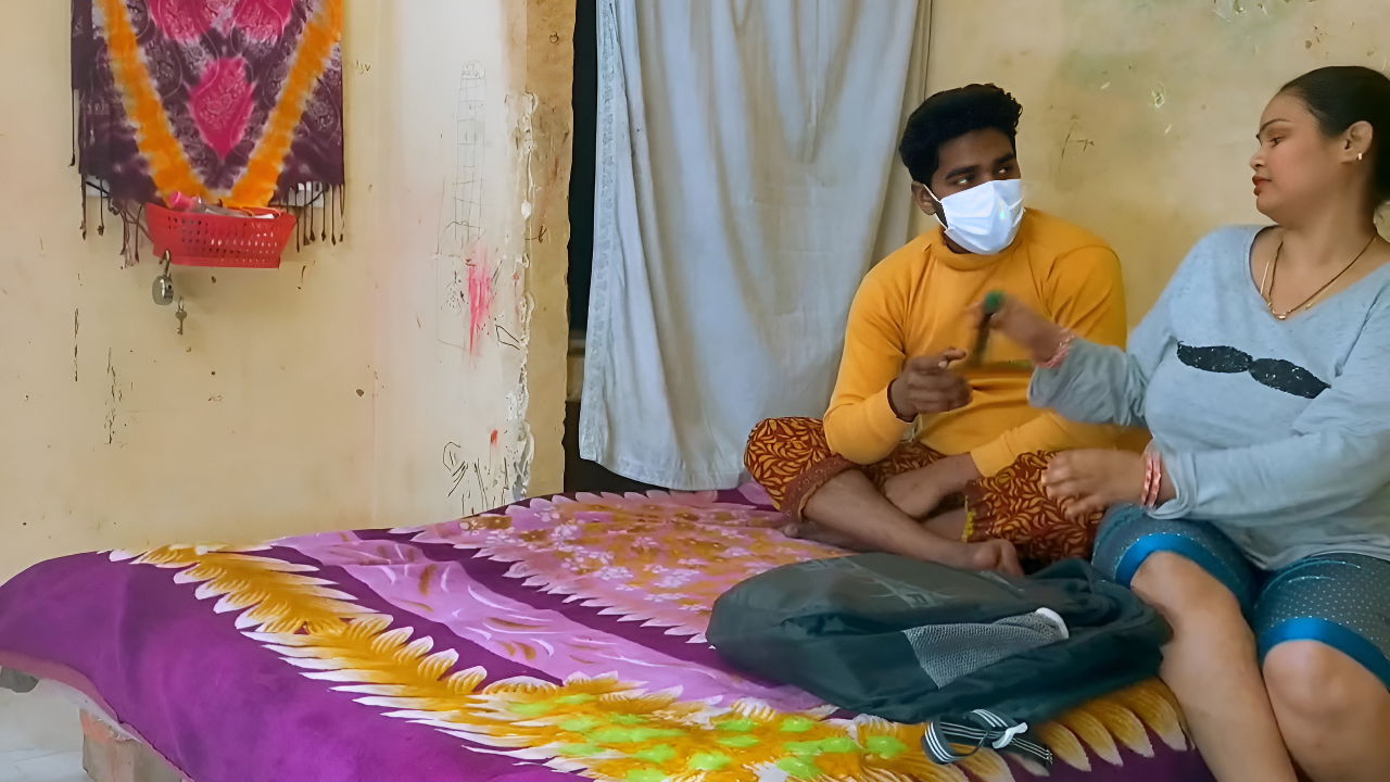 Oil Selling Girl Gets Fully Nude & Fucked Hard Slippery Oil Massage Sex Video