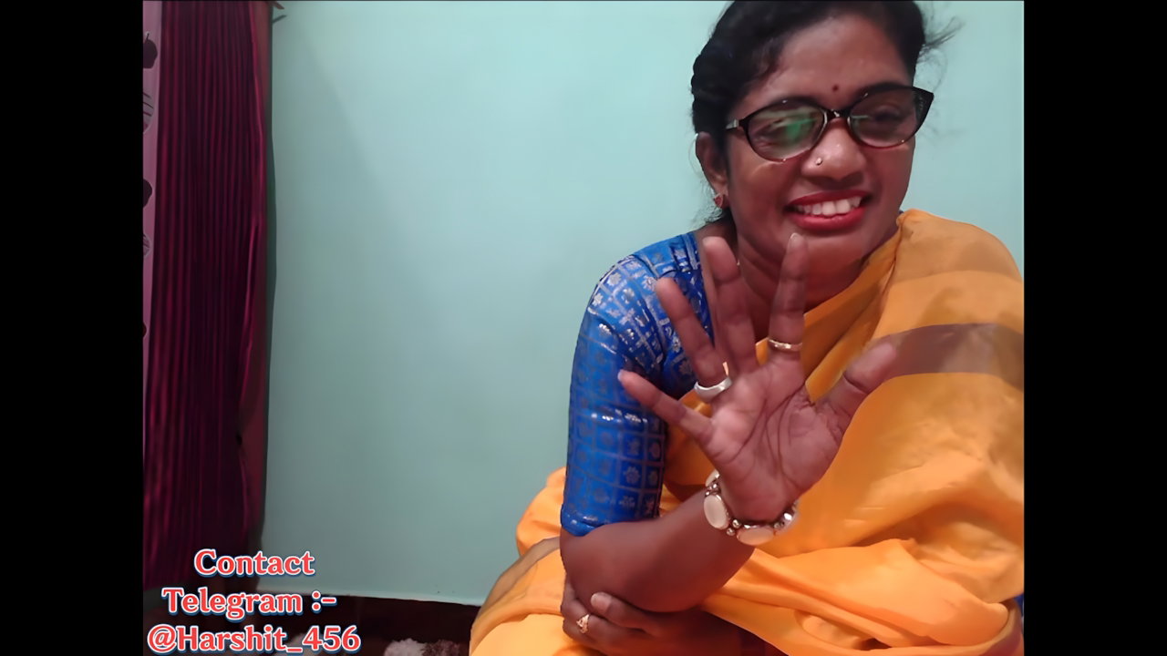 Shrutitelugu private show face pussy fingering
