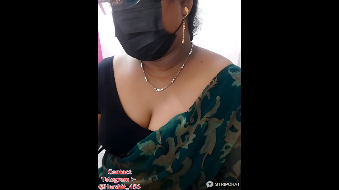 Saritha_c private show spreading ass hole