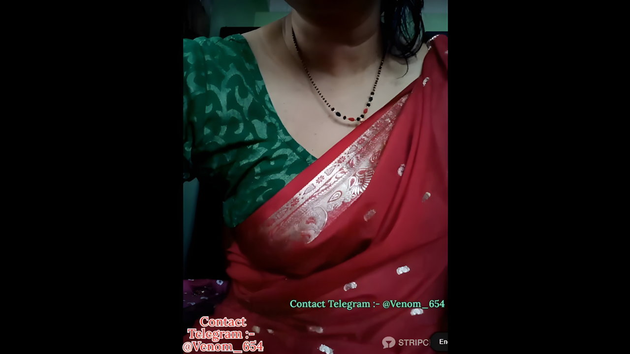 Rosy-B private show pussy fingering