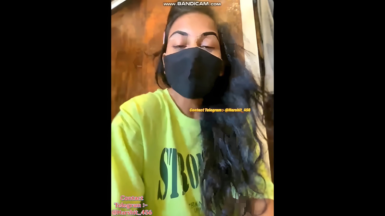 HaaniKaur private show hot pussy fingering