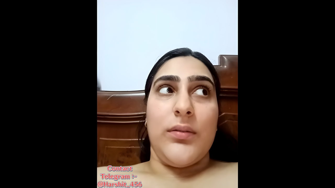 Cutie Mahi Fingering Pussy in Private Show My Desi