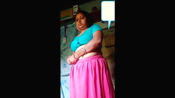 Boudi Showing Her Pussy