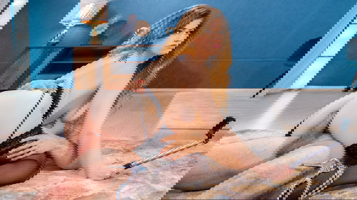 Nicole Rae – Sexy American Cowgirl