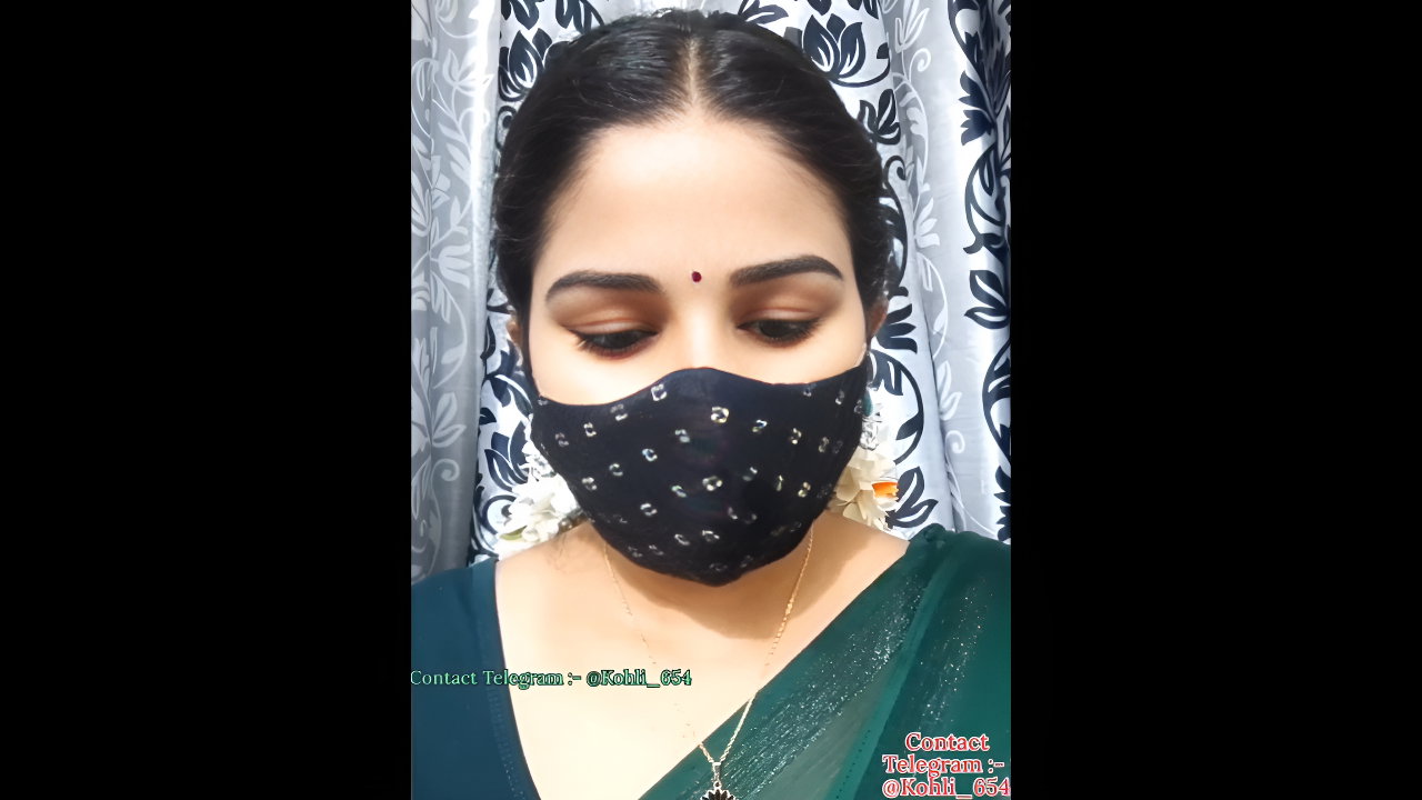 Angelannie Spreads Pussy in Private Indian Sex MMS Show