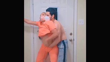 Guys makes her scream