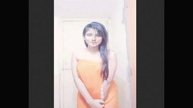 Desi girl in bathroom
