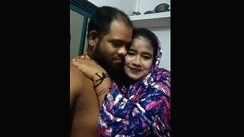 Desi village bhabi kiss with old father in lw