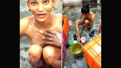 Housewife Bathing Full Nude Captured Secretly