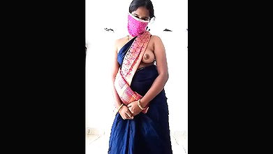 Tamil wife Swetha blouse less saree show.