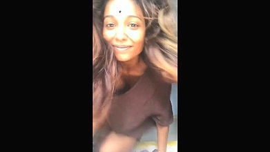 Sexy Bhabhi Boobs show