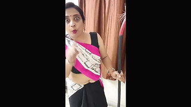 chalo is diwali kuch naya kare,khushiya bate khushiya pay.