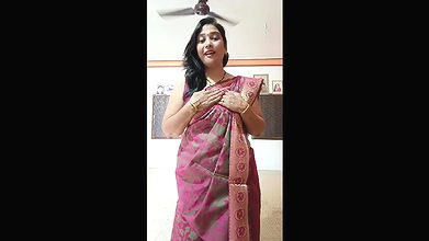 panchanihka mahostav ka dusara din ⧸kesi lag ri hu？⧸chalo shantisnatr poojan me le chalti h.