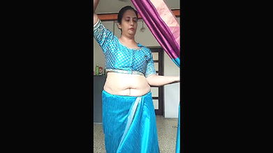 paryusan parv ke aathve  din ka look ⧸mene pahena golden saree kesi lg rhi hu？⧸31Augus.