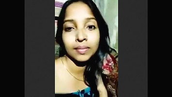 Beautiful gf remove her dress and show body