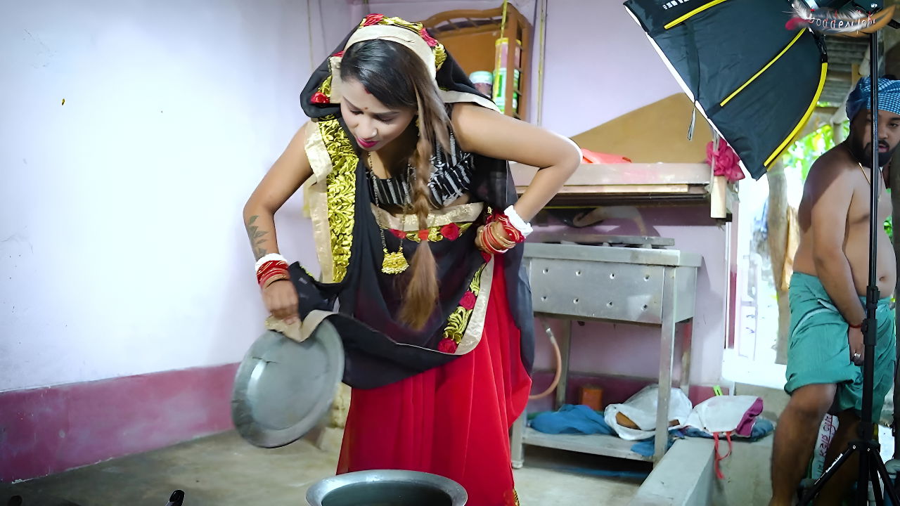 Desi Bhabhi Hardcore Fuck with Two Debar Gangbang Sex Outdoor Full Movie