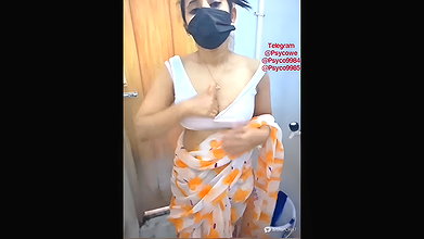 Hot_Honey77 3 Ticket show pussy fingering and pee show