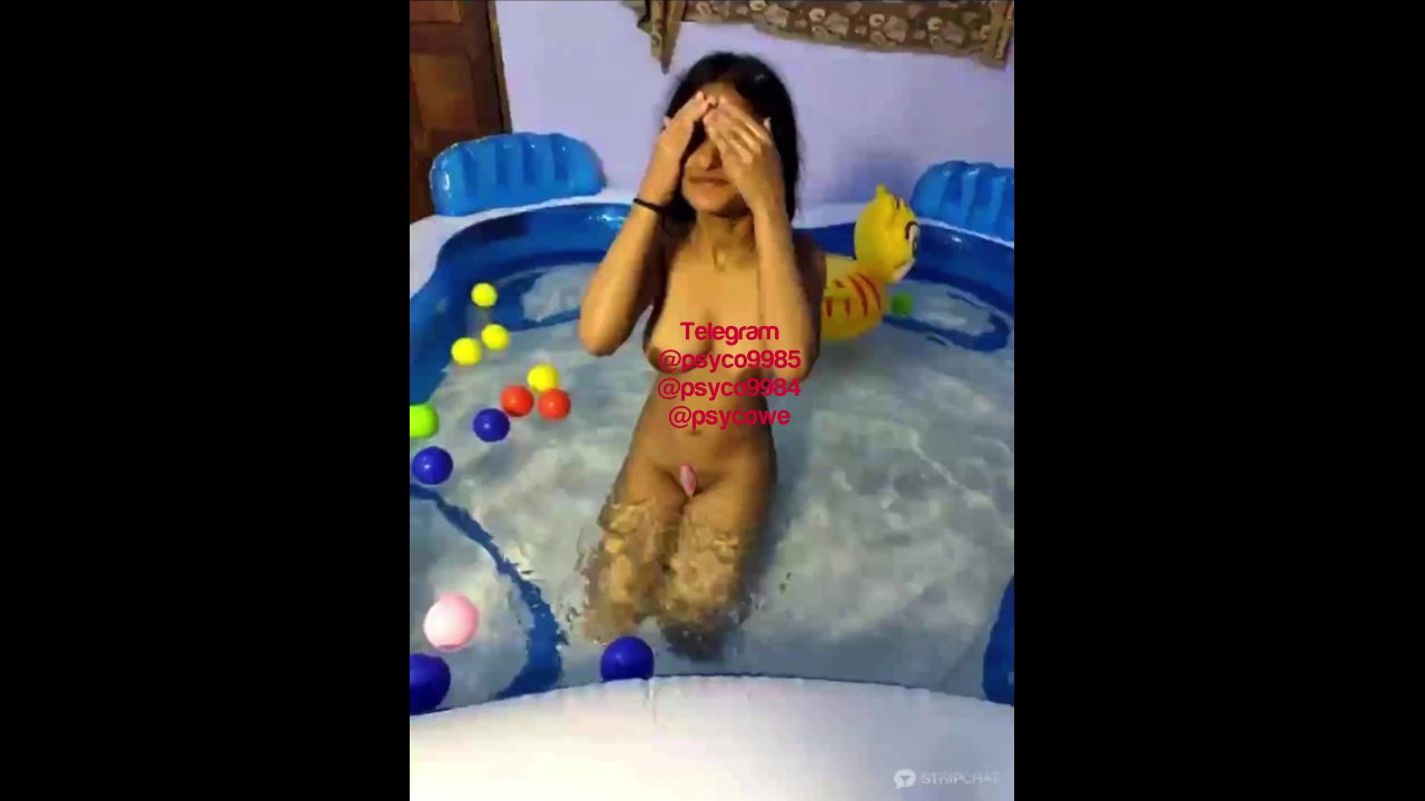Khadija37 Fingers Pussy in Pool MMS Leaked My Desi