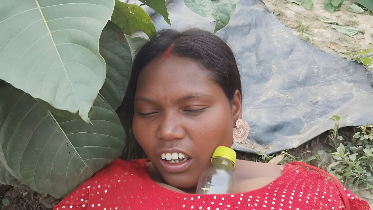 My Indian wife outdoor fucking sex